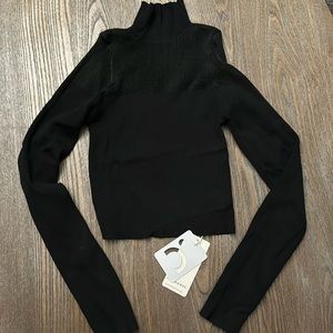 Commense Turtle Neck Top